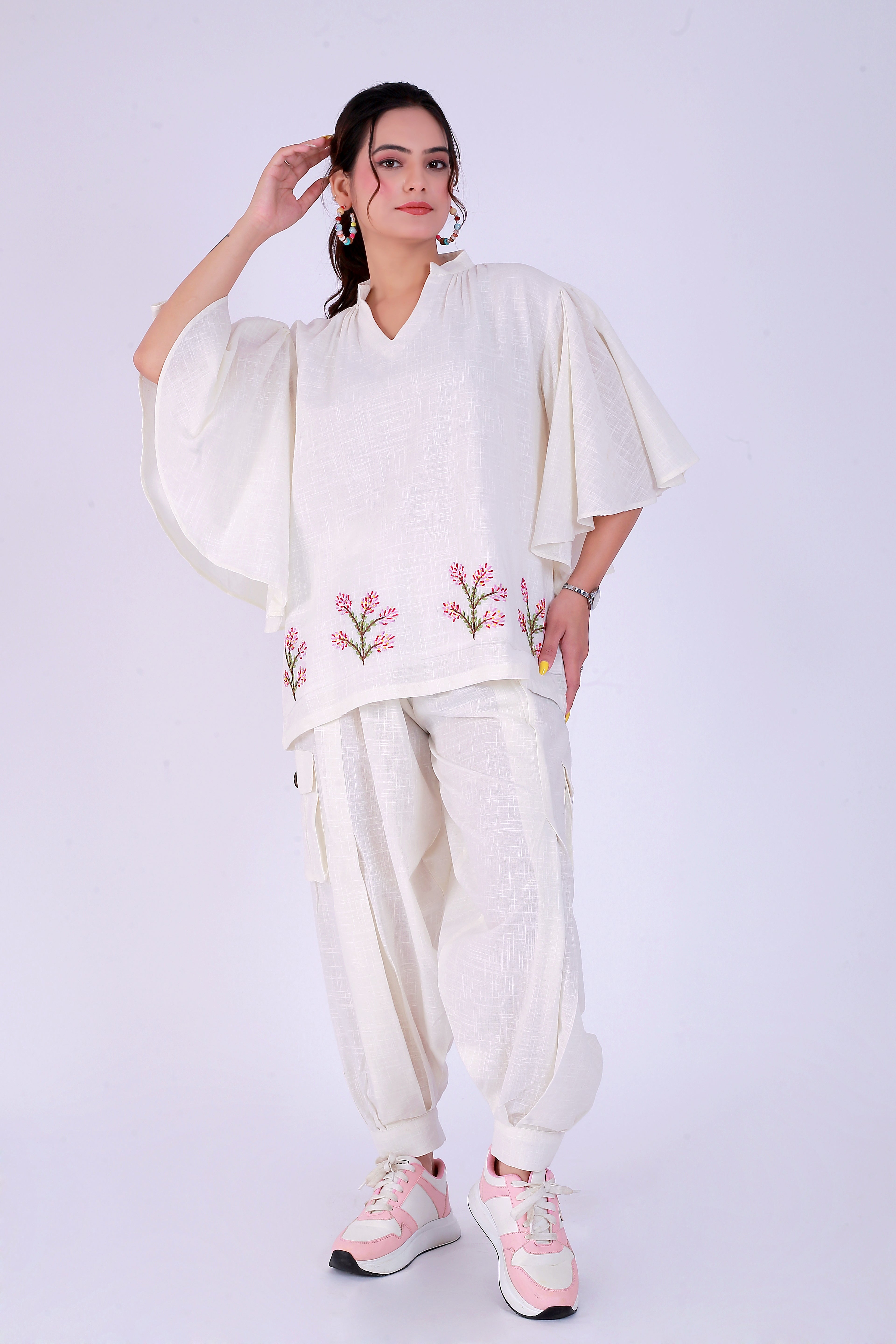 Safed GulDasta Co-ord Set – White Floral Symphony - Nirsha